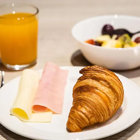 イビス サルダーニャ ホテル