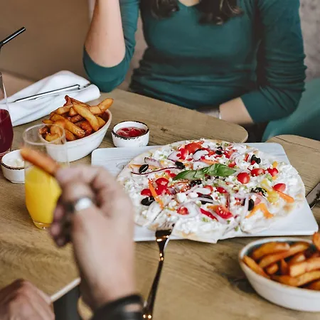 Ibis Saldanha Готель