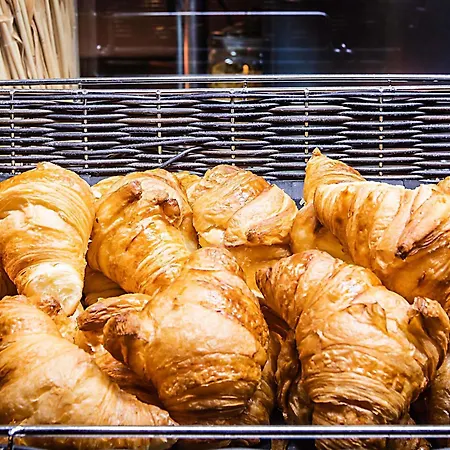 Готель Ibis Saldanha 2*