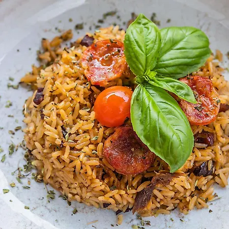 宜必思里斯本萨尔达尼亚酒店 2*