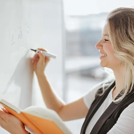 宜必思里斯本萨尔达尼亚酒店 酒店 Lisboa