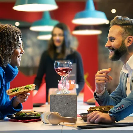 宜必思里斯本萨尔达尼亚酒店